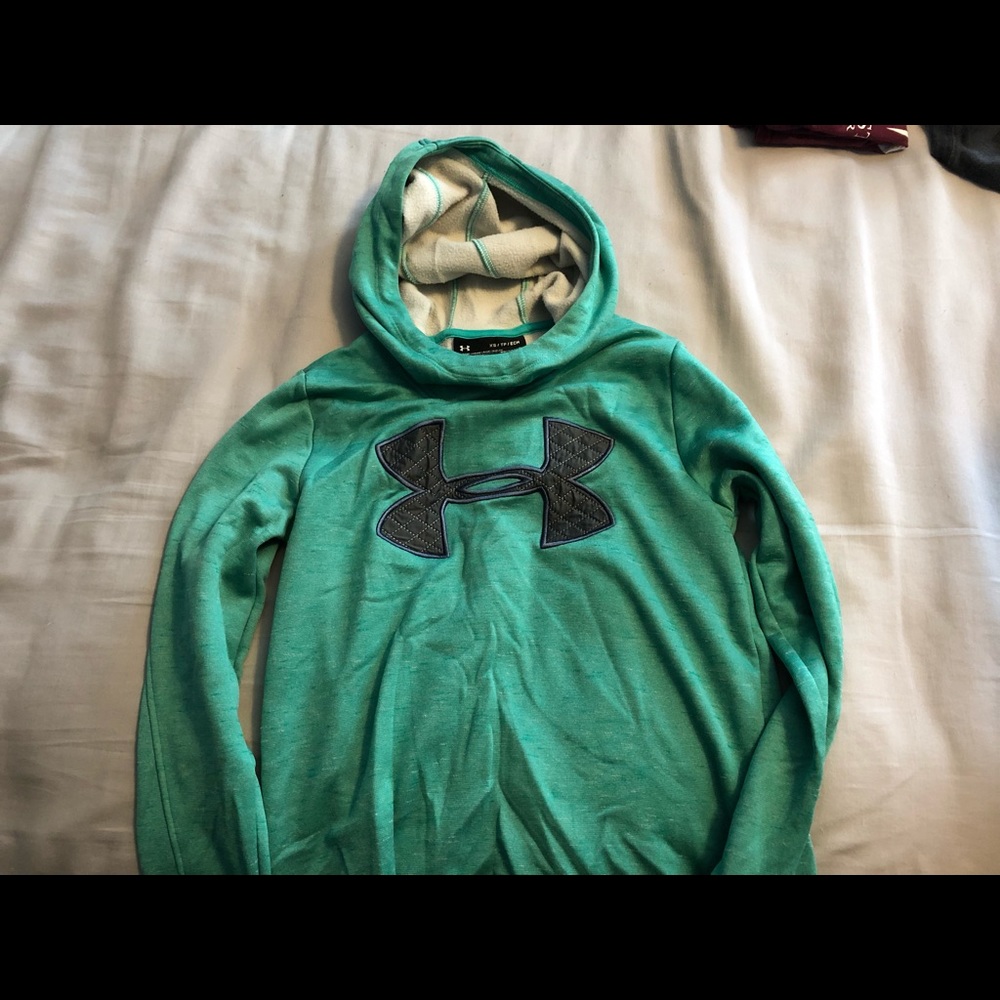 Under amour sweatshirt